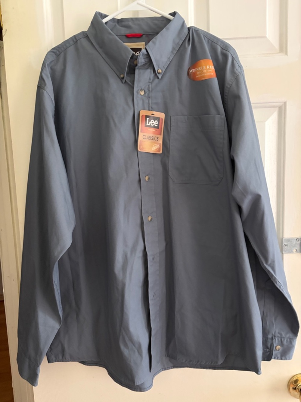 NWT Lee Men’s Classic Button-Down Shirt — Light grayish blue